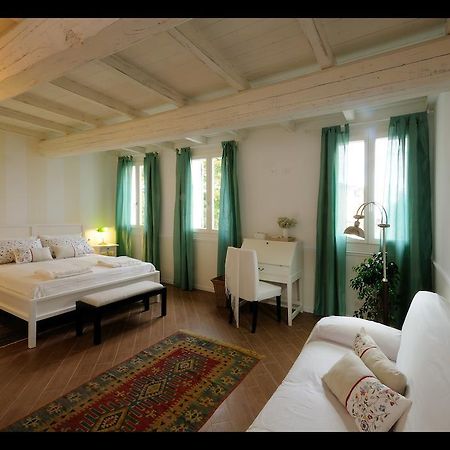 Locanda Della Fiorina San Felice sul Panaro Phòng bức ảnh