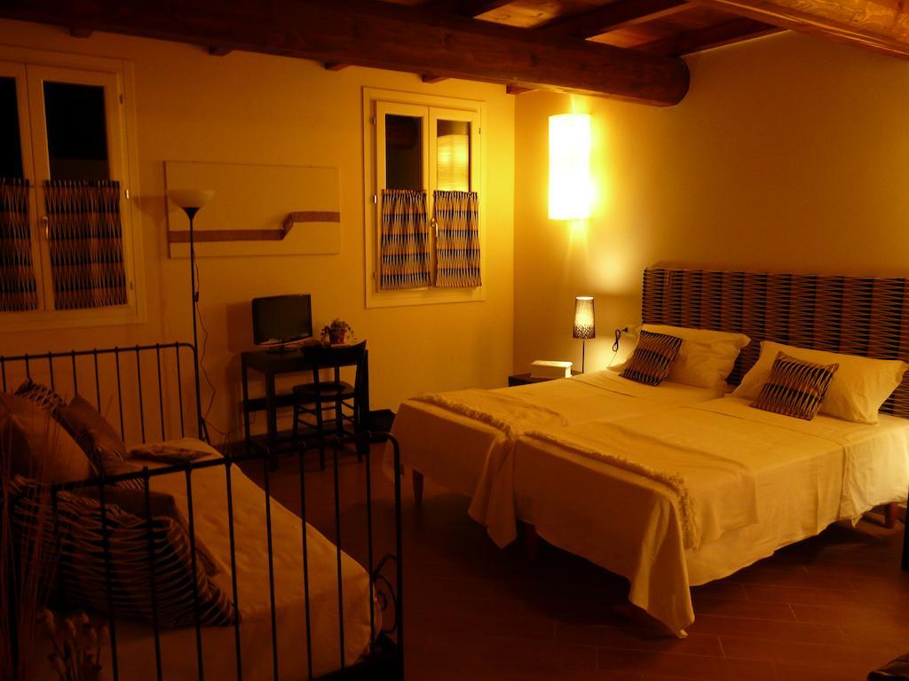 Locanda Della Fiorina San Felice sul Panaro Phòng bức ảnh